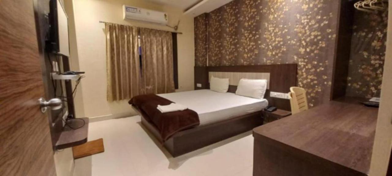 Hotel Home Town Near Golden Beach Puri Official Εξωτερικό φωτογραφία